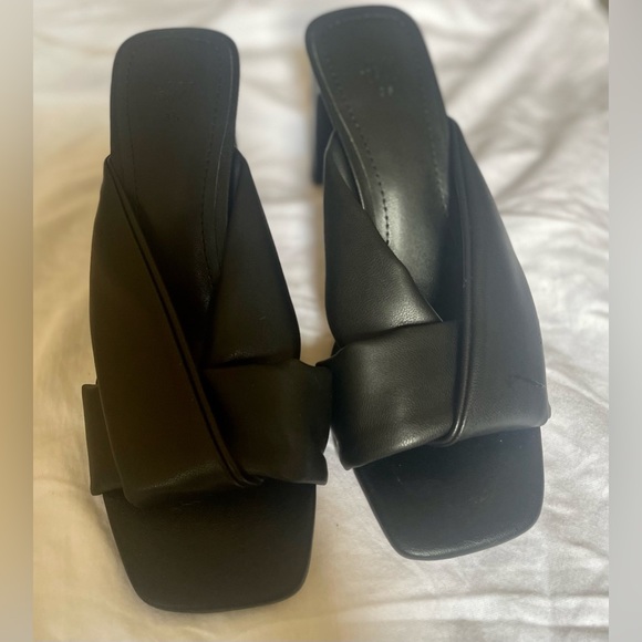 H&M Twisted heel Mule slides - Picture 2 of 5
